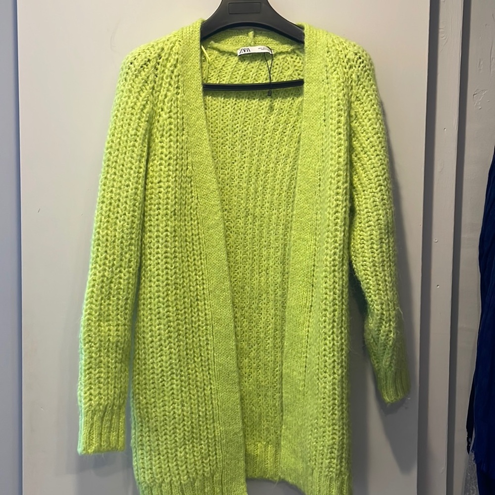 ZARA KNITTED LONG SWEATER LIKE NEW